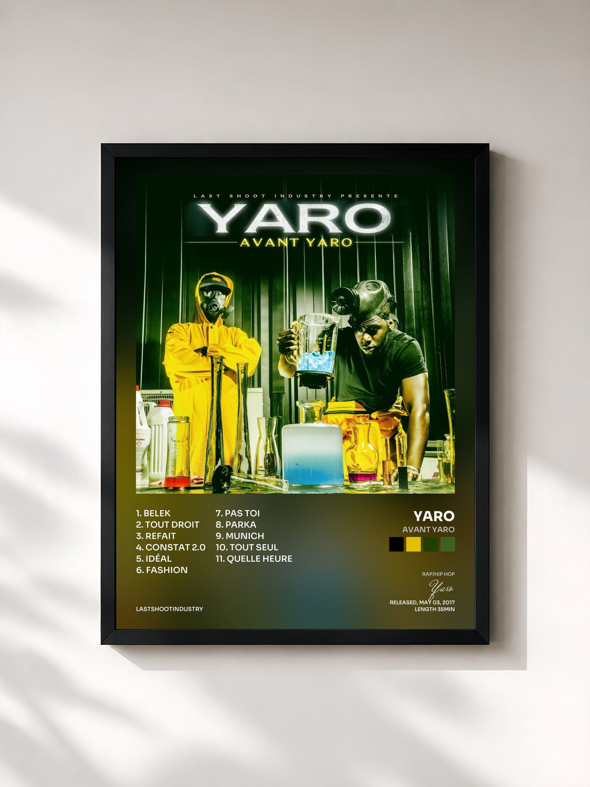 #noir Avant Yaro by Yaro as a framed art print, black frame, printed and framed in France