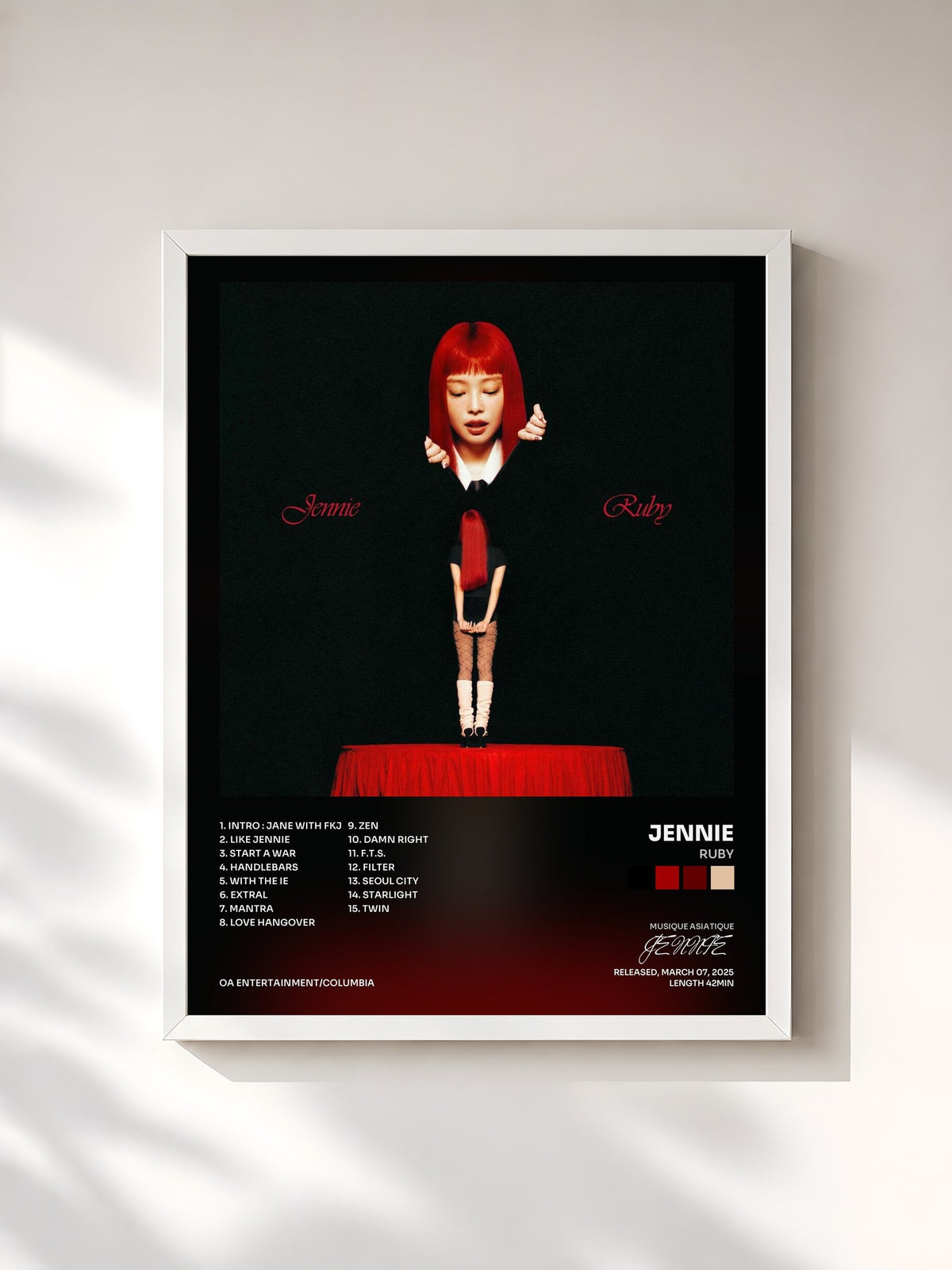 #blanc Tableau de l'album Ruby de JENNIE, cadre blanc, imprimé et encadré en France