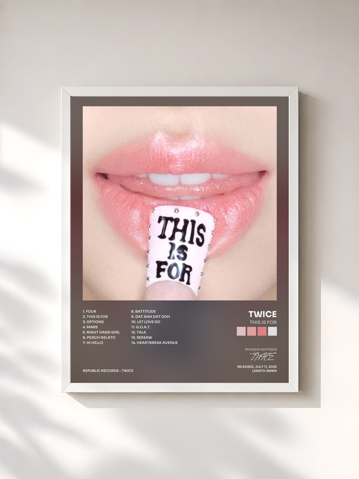 #blanc Tableau de l'album THIS IS FOR de TWICE, cadre blanc, imprimé et encadré en France