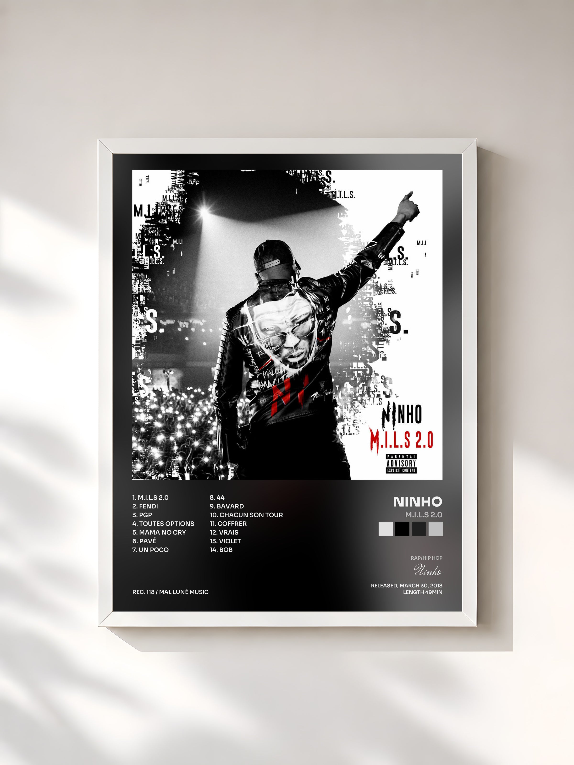 #blanc M.I.L.S 2.0 von Ninho als gerahmter Kunstdruck, weißer Rahmen, gedruckt und gerahmt in Frankreich
