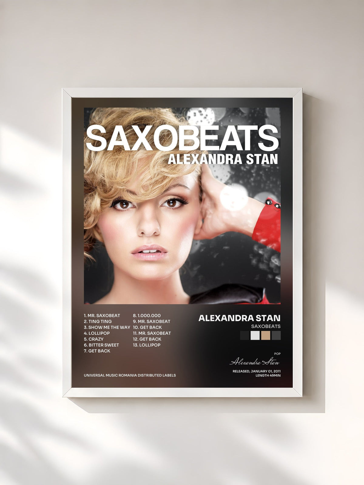 #blanc Tableau de l'album Saxobeats de Alexandra Stan, cadre blanc, imprimé et encadré en France