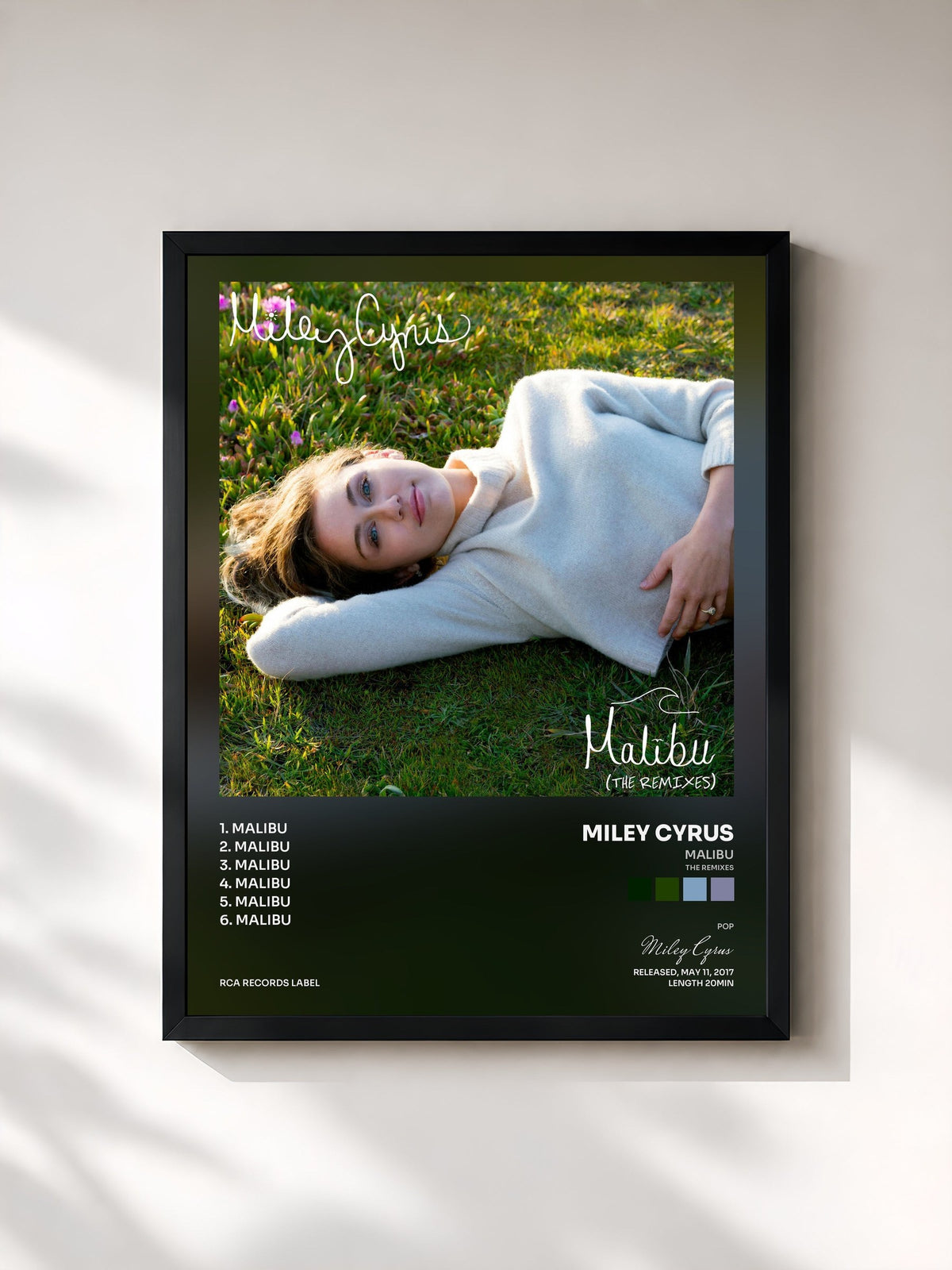 #noir Tableau de l'album Malibu (The Remixes) de Miley Cyrus, cadre noir, imprimé et encadré en France