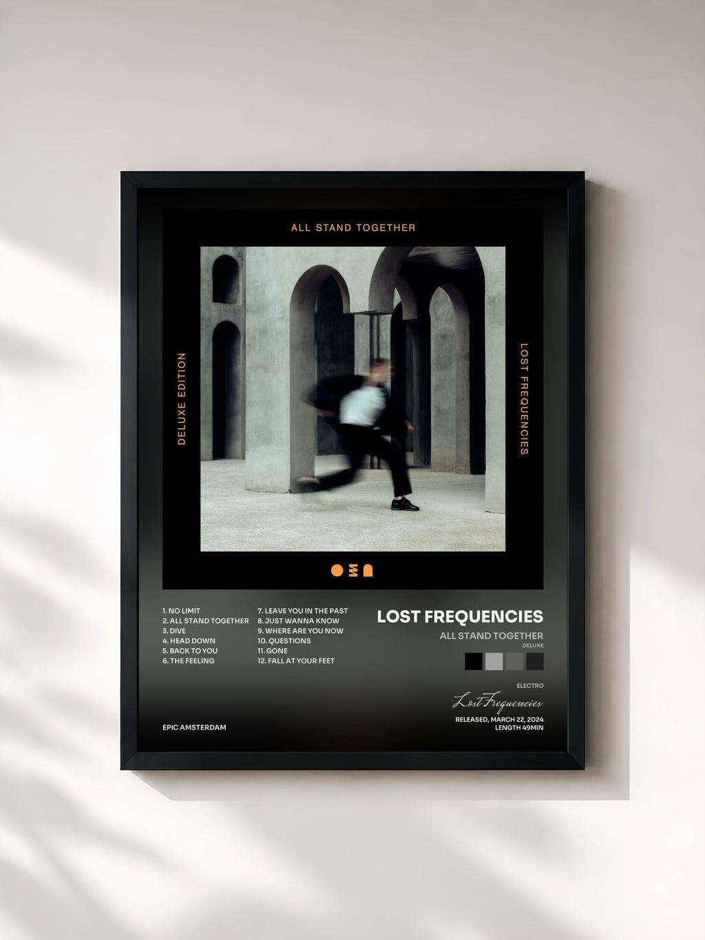 #noir Tableau de l'album All Stand Together (Deluxe) de Lost Frequencies, cadre noir, imprimé et encadré en France