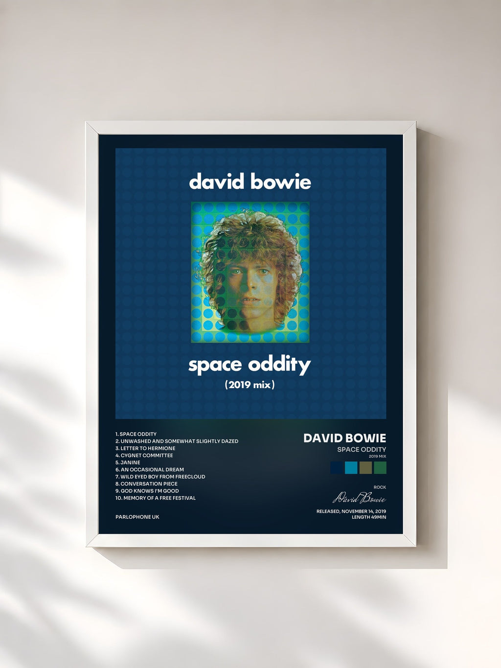 #blanc Space Oddity (2019 Mix) von David Bowie als gerahmter Kunstdruck, weißer Rahmen, gedruckt und gerahmt in Frankreich