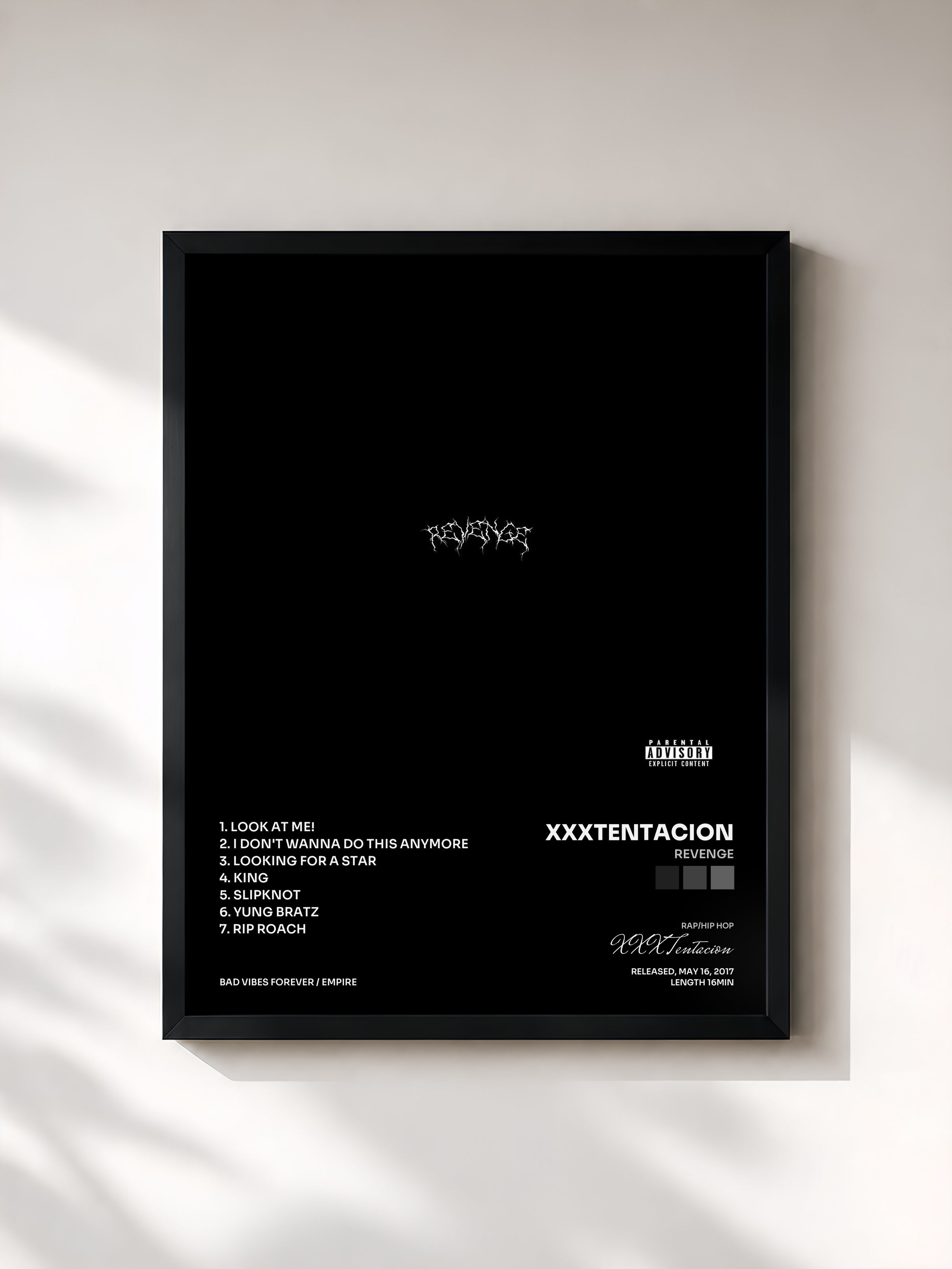 #noir Tableau de l'album Revenge de XXXTentacion, cadre noir, imprimé et encadré en France