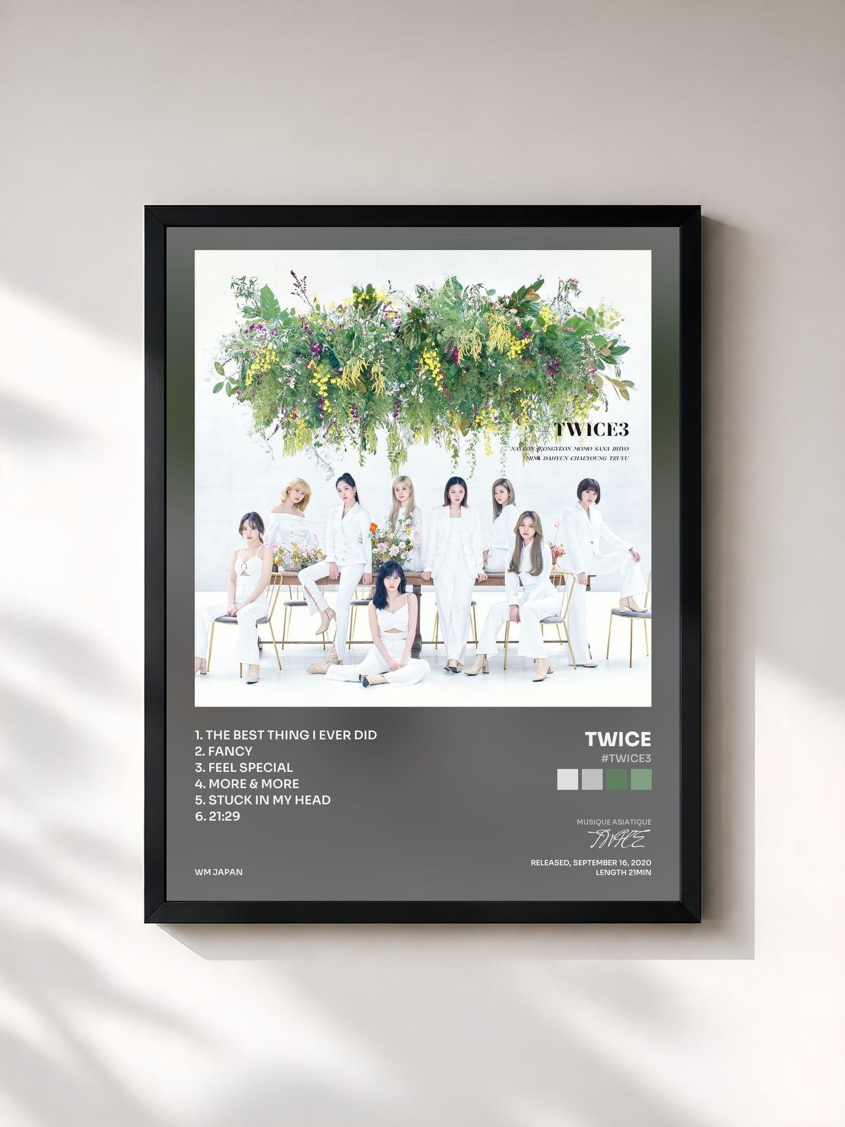 #noir Tableau de l'album #TWICE3 de TWICE, cadre noir, imprimé et encadré en France