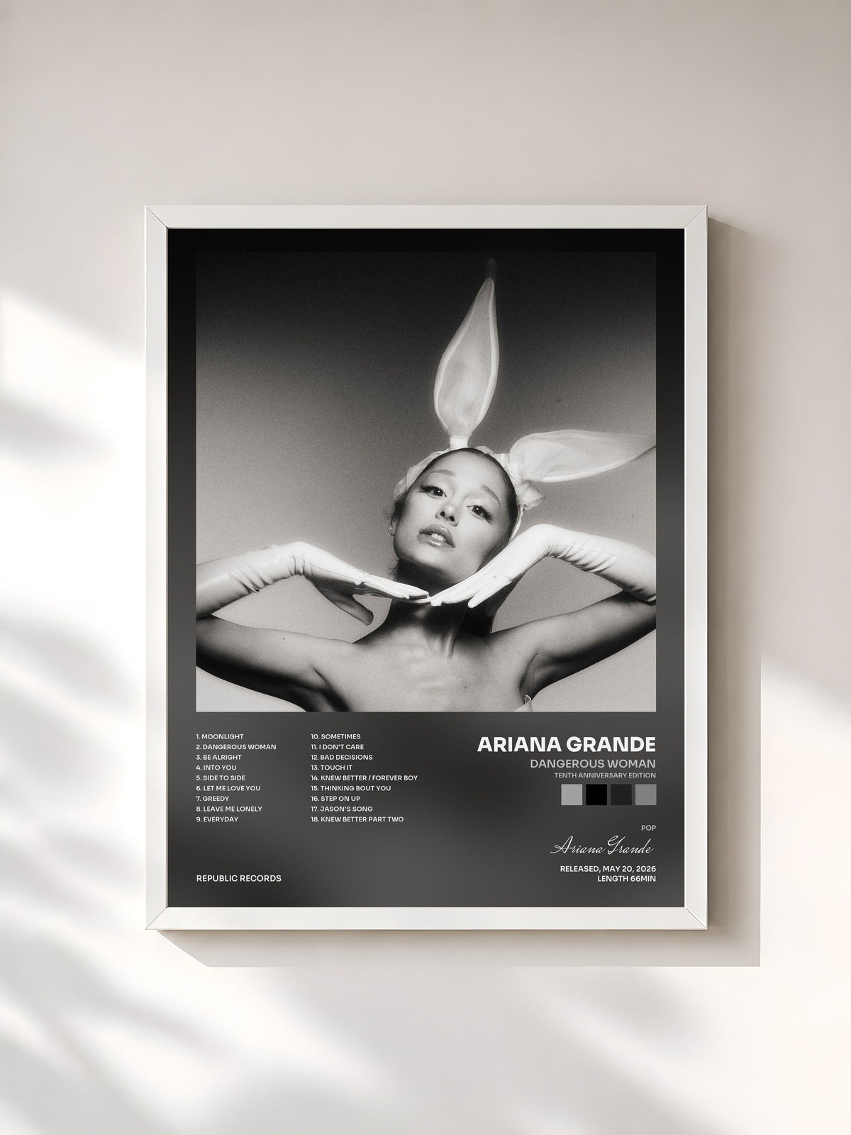 #blanc Tableau de l'album Dangerous Woman (Tenth Anniversary Edition) de Ariana Grande, cadre blanc, imprimé et encadré en France