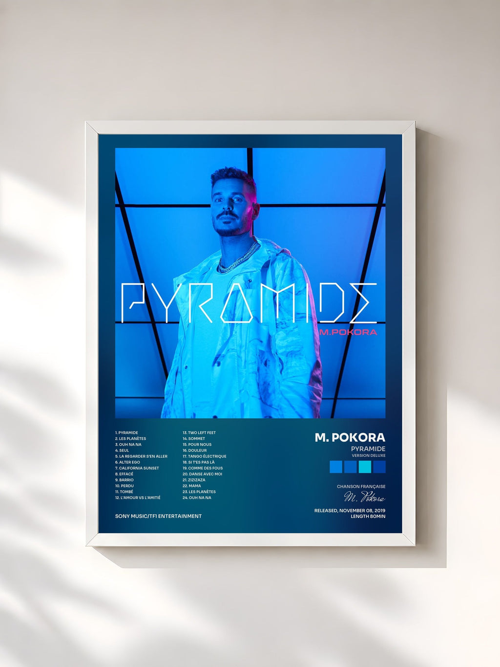 #blanc PYRAMIDE (Version deluxe) di M. Pokora in stampa incorniciata, cornice bianca, stampata e incorniciata in Francia