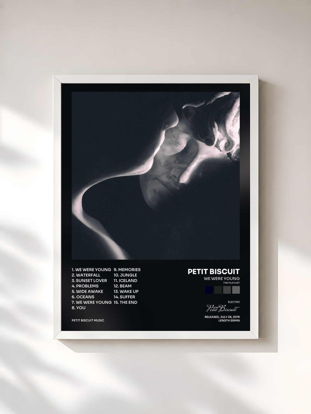 #blanc Tableau de l'album We Were Young (The Playlist) de Petit Biscuit, cadre blanc, imprimé et encadré en France